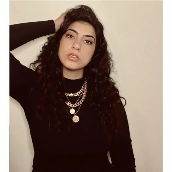 Gold Layered Necklace Set for Women – Trendy Retro Coin Pendant - Picture 4 of 7